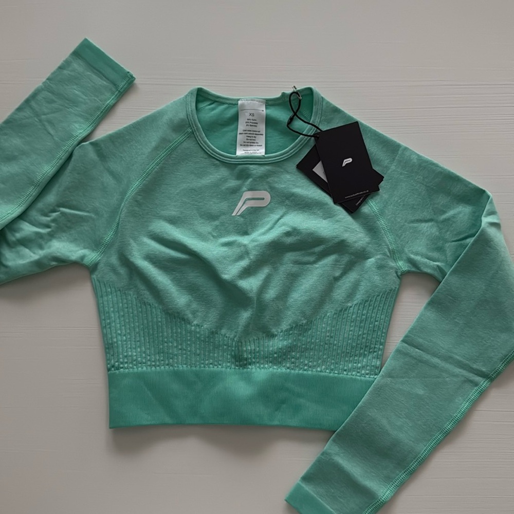 Pursue Fitness Seamless Long Sleeve Crop Top